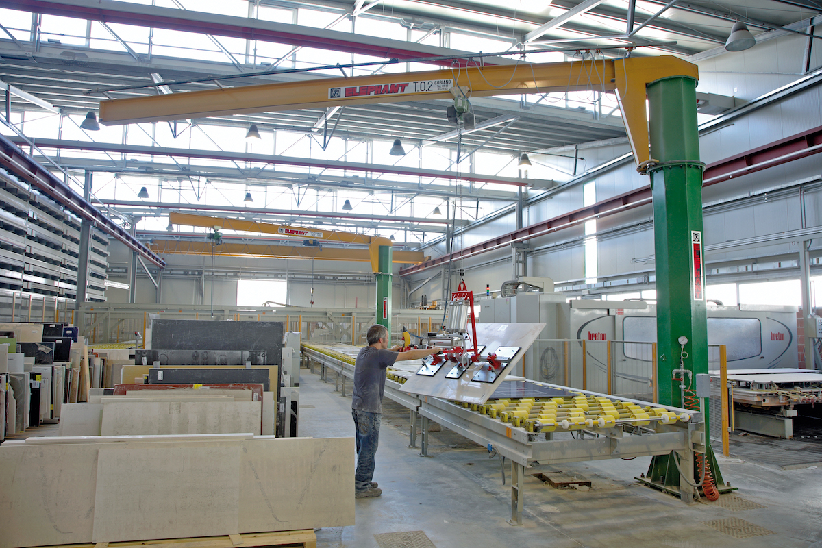 Crane with 360° manual rotation Crane with 360° manual rotation - Image 1
